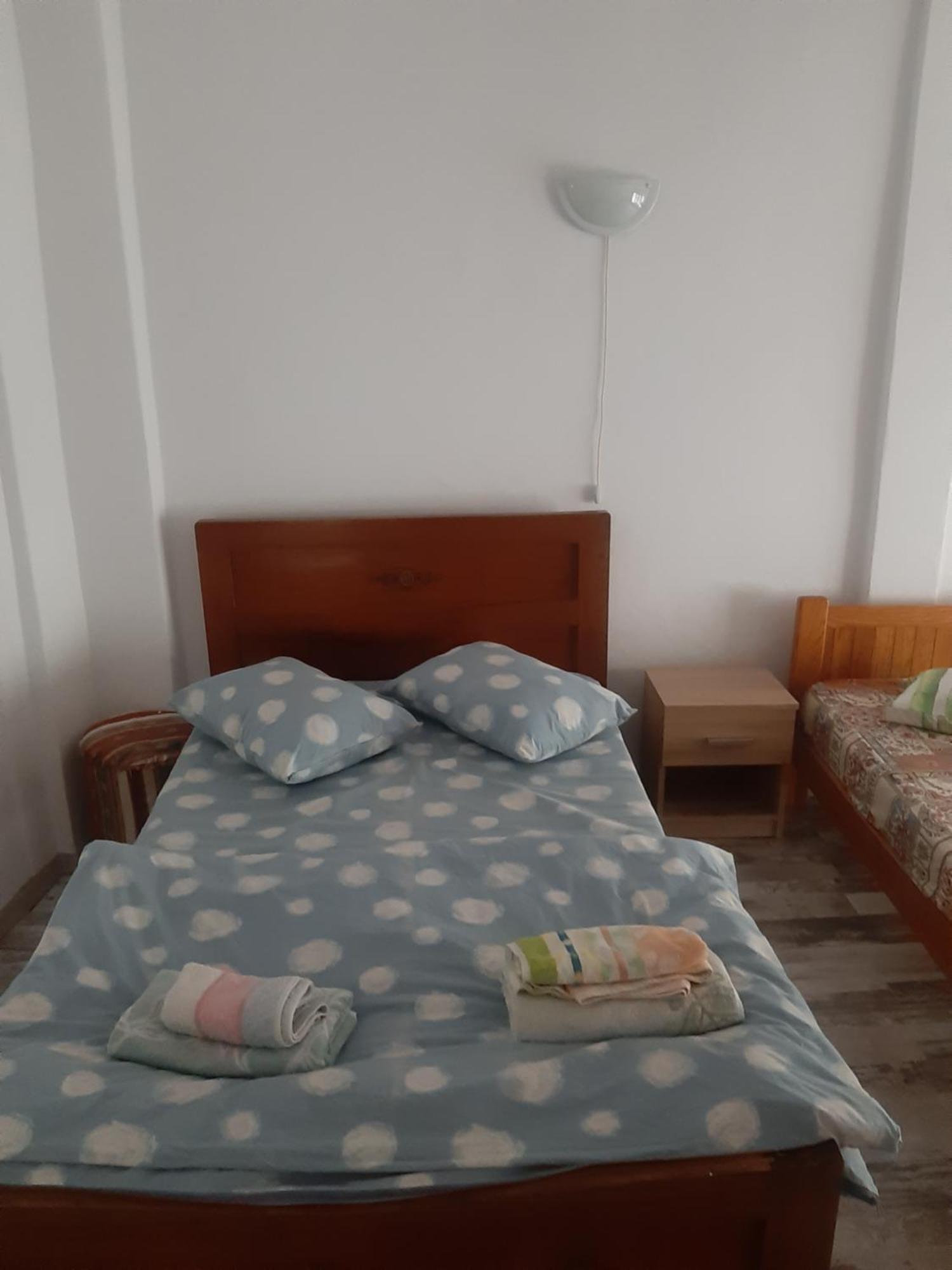 فندق House كرايوفا المظهر الخارجي الصورة
